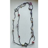 Бусы пластиковые