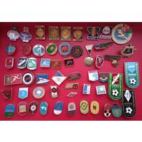 Значки спортивные 54 штуки