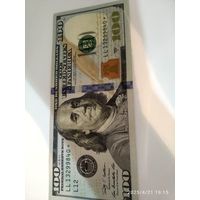 100 долларов США со звездочкой