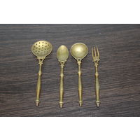 Набор латунных, столовых приборов.