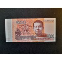 100 риэлей 2014 года. Камбоджа. UNC.