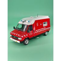 Peugeot J5 Maxum VSAB Picot от Hachette Collections 1:43