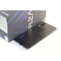 Телефон Vivo V21e 8GB/128GB международная версия