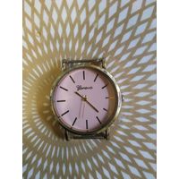 Часы наручные  GENEVA ,   тикают. Состояние на скане.