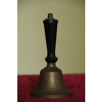 Колокольчик латунный   ( диаметр 6,5 см , высота 13 см )