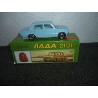 Модель авто ВАЗ-2101 А9. Сделано в СССР. 1:43