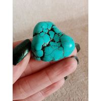 Крупный Говлит самородок для кулона (имитация бирюзы)