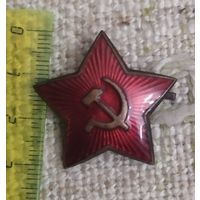 СССР. Кокарда звезда. Латунь. Эмали в отличном сохране
