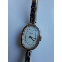 Часы Луч СССР на ходу с рубля.