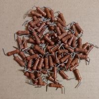 Резистор МЛТ-0,5,  3,9 Ом новый (цена за 40шт)