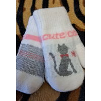 Варежки на 3-4года,новые