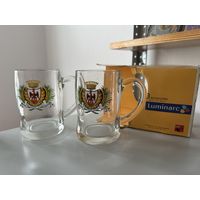 Пивные бокалы пара