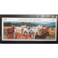 Ангола. 1997 год. Фауна. Лошади. Сцепка 8 марок (110)