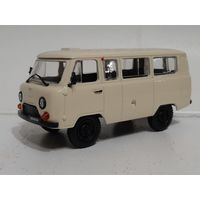 УАЗ-452В. 1/43. Автолегенды СССР.