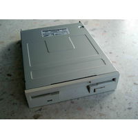 Дисковод 3,5"