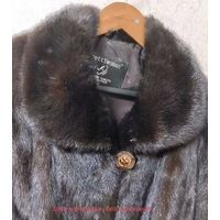 ШУБА НОРКОВАЯ. ГРЕЦИЯ. Объем груди у шубы - 122 см. Длина - 120 см