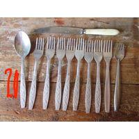 Вилки, ложки, нож  времен ссср .