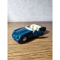 MG RV8 1:37