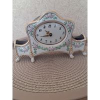 Винтажные фарфоровые каминные часы  Royal Dux Bohemia  Чехия