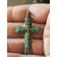 Рельефный крупненький крестик