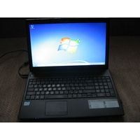 Ноутбук Acer Aspire 5742Z в рабочем состоянии.