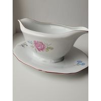 Соусник фарфор (  RGK Чехословакия 20 век)