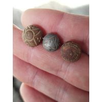 3 пуговки гирьки