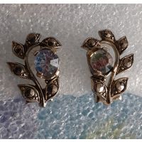 Винтажные Серьги- Клипсы с Ирисовым стеклом и марказитами.
