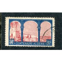 Французский Алжир. Марка выпущена в честь 100-летия. Вид на бухту Алжира. 50с
