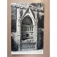 Почтовая карточка, Скульптура папы Бенуа XII в соборе Нотр-Дам-де-Домс в Авиньоне