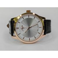 Часы Луч кварц Miyota. Идут точно. D-43 мм. С рубля