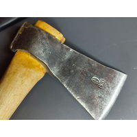 Томагавк из топора Труд Вача