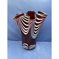 Ваза красная стекло