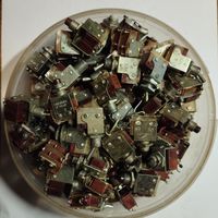 Микро переключатели МД-1 и подобные.