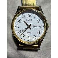 Часы Луч Кварц на ходу все работает