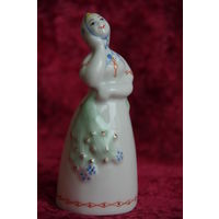 Статуэтка фарфоровая   МФФЗ  ( целая )