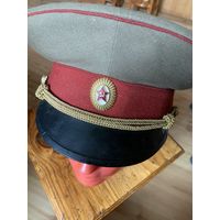 Оригинальная фуражка офицера ВВ СССР-малиновый кант! А также внутренней службы или исполнения наказаний, пожарных и фельдегерской службы МВД СССР!