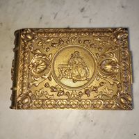 Шикарная антикварная шкатулка. Бронза позолота. Франция.