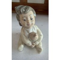 Статуэтка фарфор "Baby with Bottle", Испания