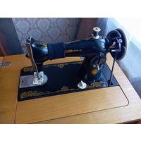 Машина швейная Подольск, 2-М класс, 1968 г.в.