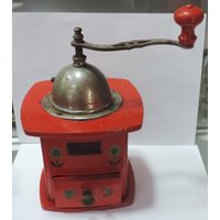 Кофемолка 50-е годы Германия. Высота 23 см.