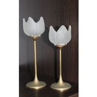 Винтажные подсвечники из матового стекла и латуни в форме цветка, тюльпана или лотоса.