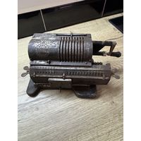 Арифмометр.