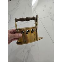 Старинный утюг, бронза