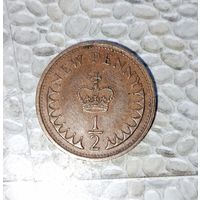 1/2 нового пенни 1975 года Великобритания. Королева Елизавета 2. Родная патина!