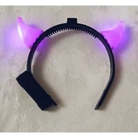 Карнавальный праздничный ободок рожки чертика с подсветкой.