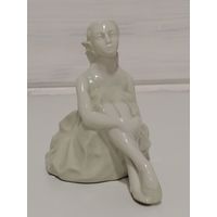 Фарфоровая статуэтка "Балерина" Рига.