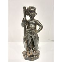 Все лоты с 1р.Мальчик с лопатой чугун