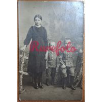 1916 Открыточный формат дети студийное фото ателье Рембрант мокрый штамп типажи ретро