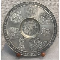 Оловянный настенная тарелка Zinn Becker. Истина в вине. Германия. 22.5 см.